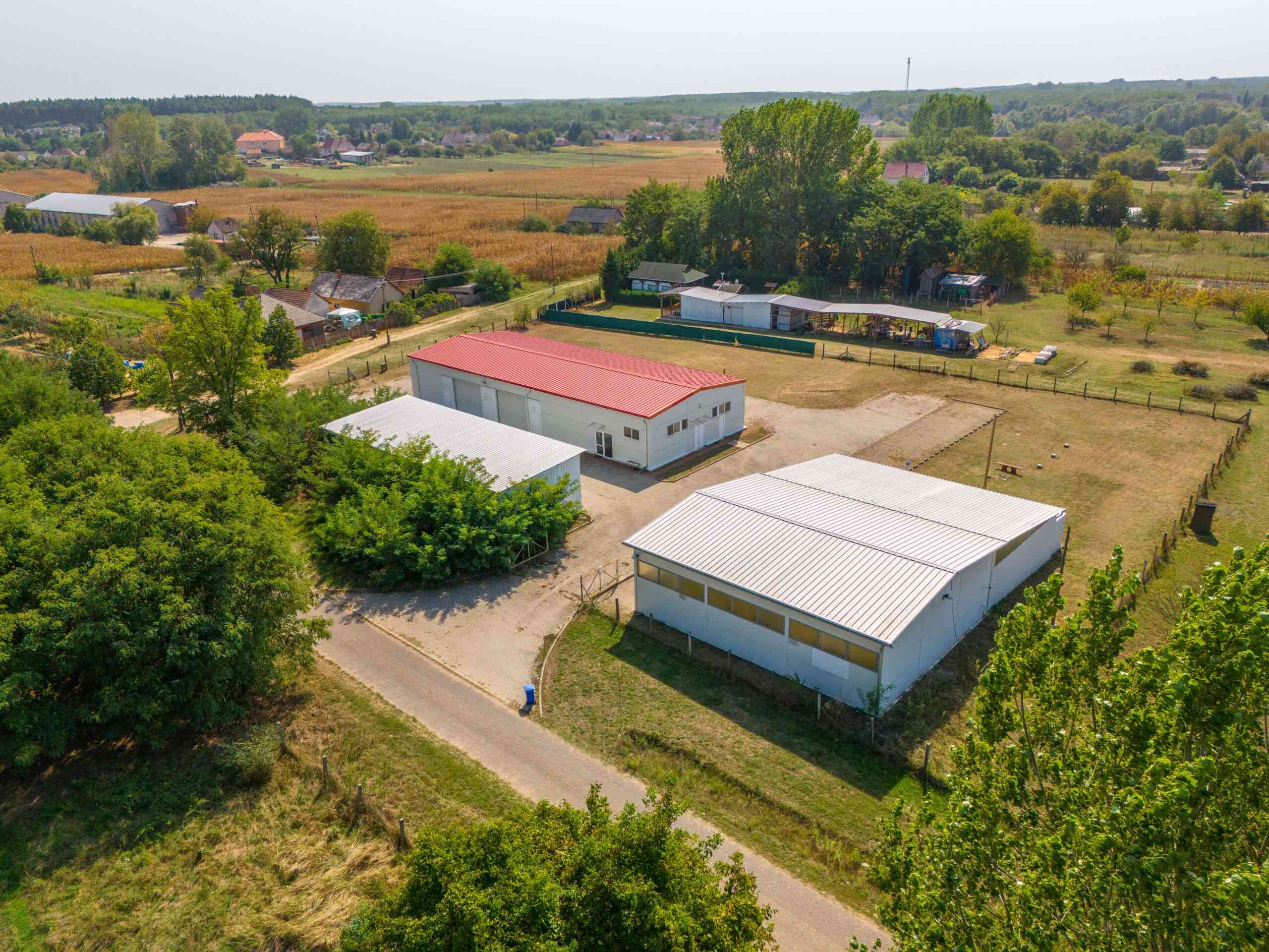 ELADÓ IPARI INGATLAN KÖZEL A HATÁRHOZ – 7. fotó