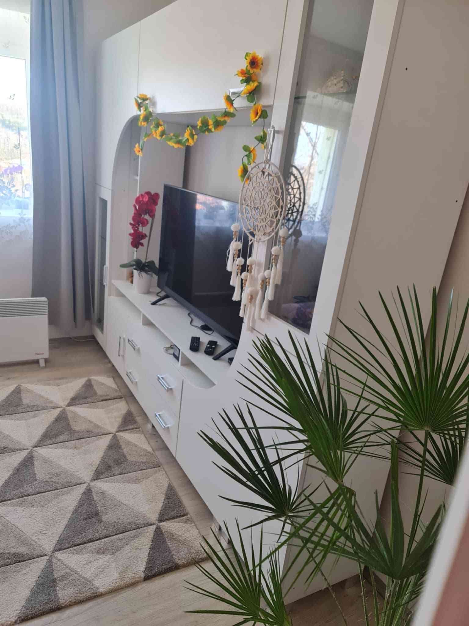 Felújított 2 szobás családi ház Szomolya csendes mellékutcájában – 3. fotó