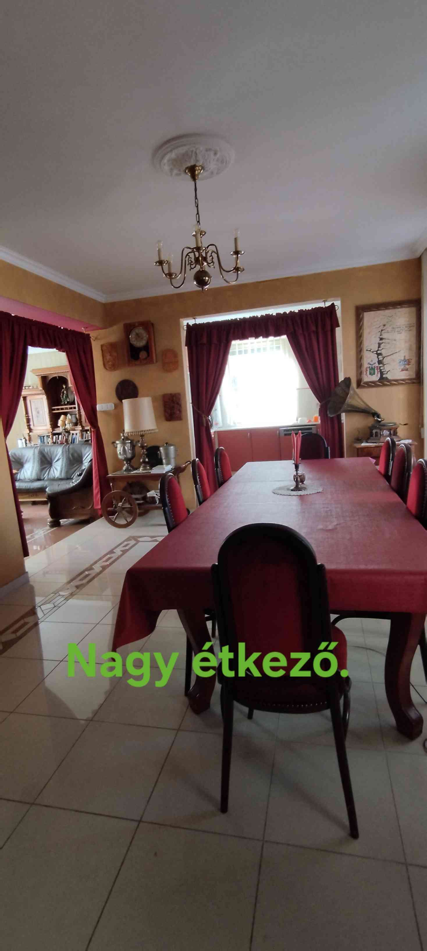 Emeletes Ház Újszegeden. – 11. fotó