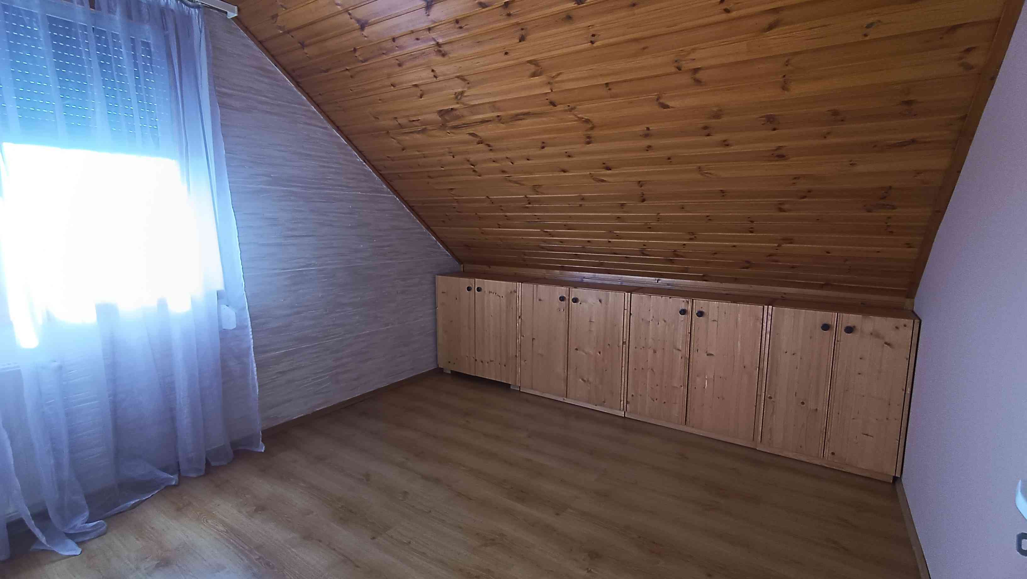 Kertes családi ház Vác mellett–nyugalom, kényelem, energiatakarékosság – 21. fotó