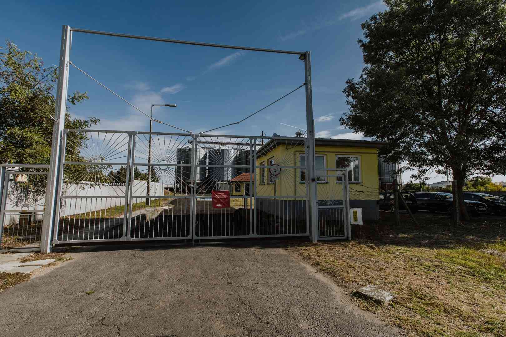 Működő gabona tároló és szolgáltató telep eladó ügyfélkörrel együtt – 10. fotó