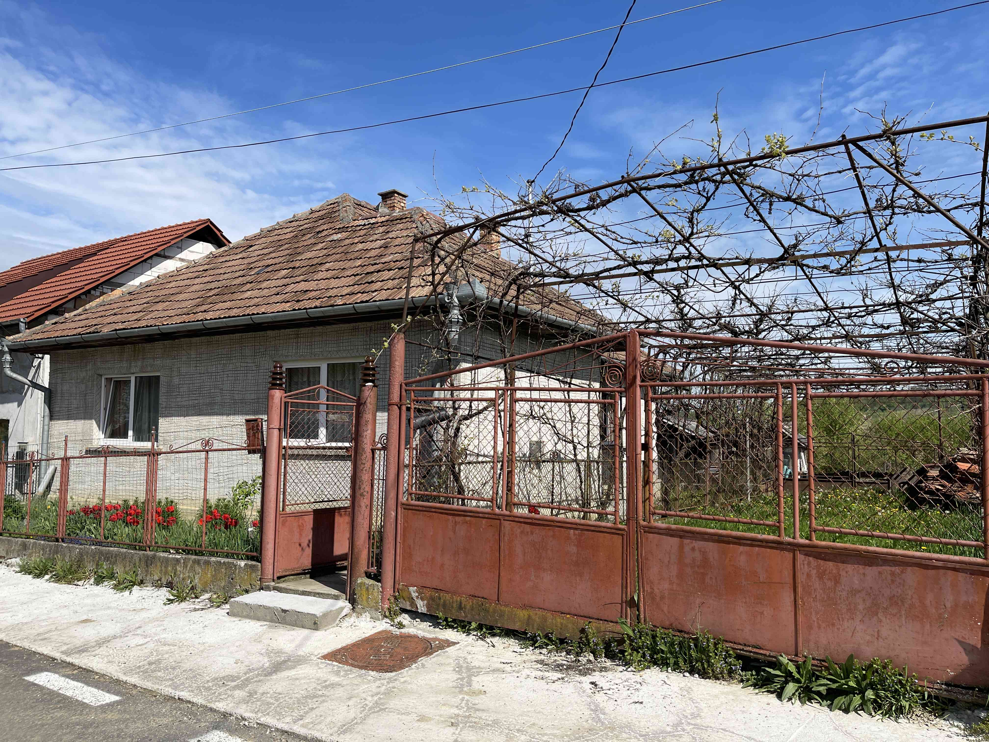 Eladó családi ház – 2. fotó