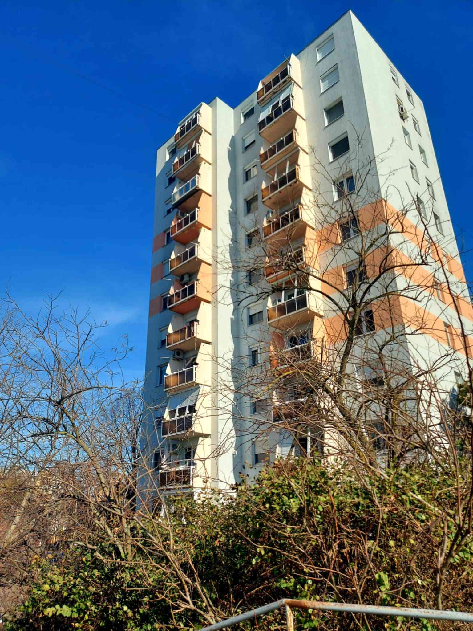 Panellakás a Tisza-parton – 16. fotó